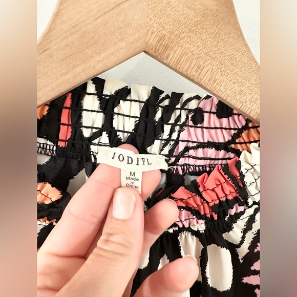 Jodifl Multi Color Geo Print Blouse Size Medium - Picture 7 of 8